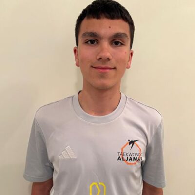 Diego Cano con camiseta del club Taekwondo Aljamar